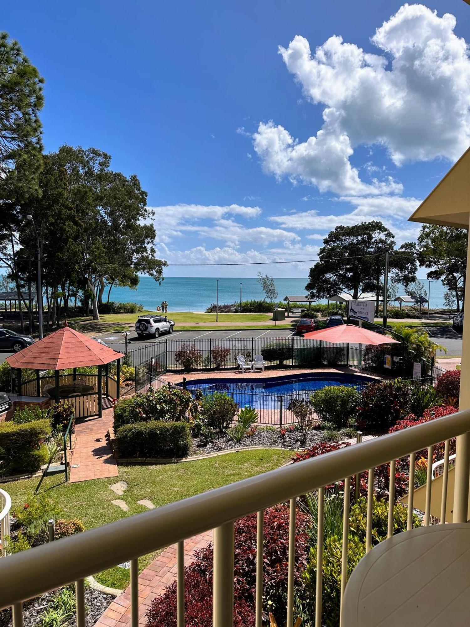 Charlton On The Esplanade Lejlighedshotel Hervey Bay Eksteriør billede