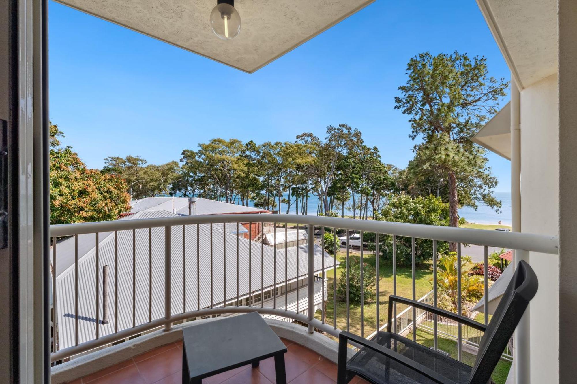 Charlton On The Esplanade Lejlighedshotel Hervey Bay Eksteriør billede