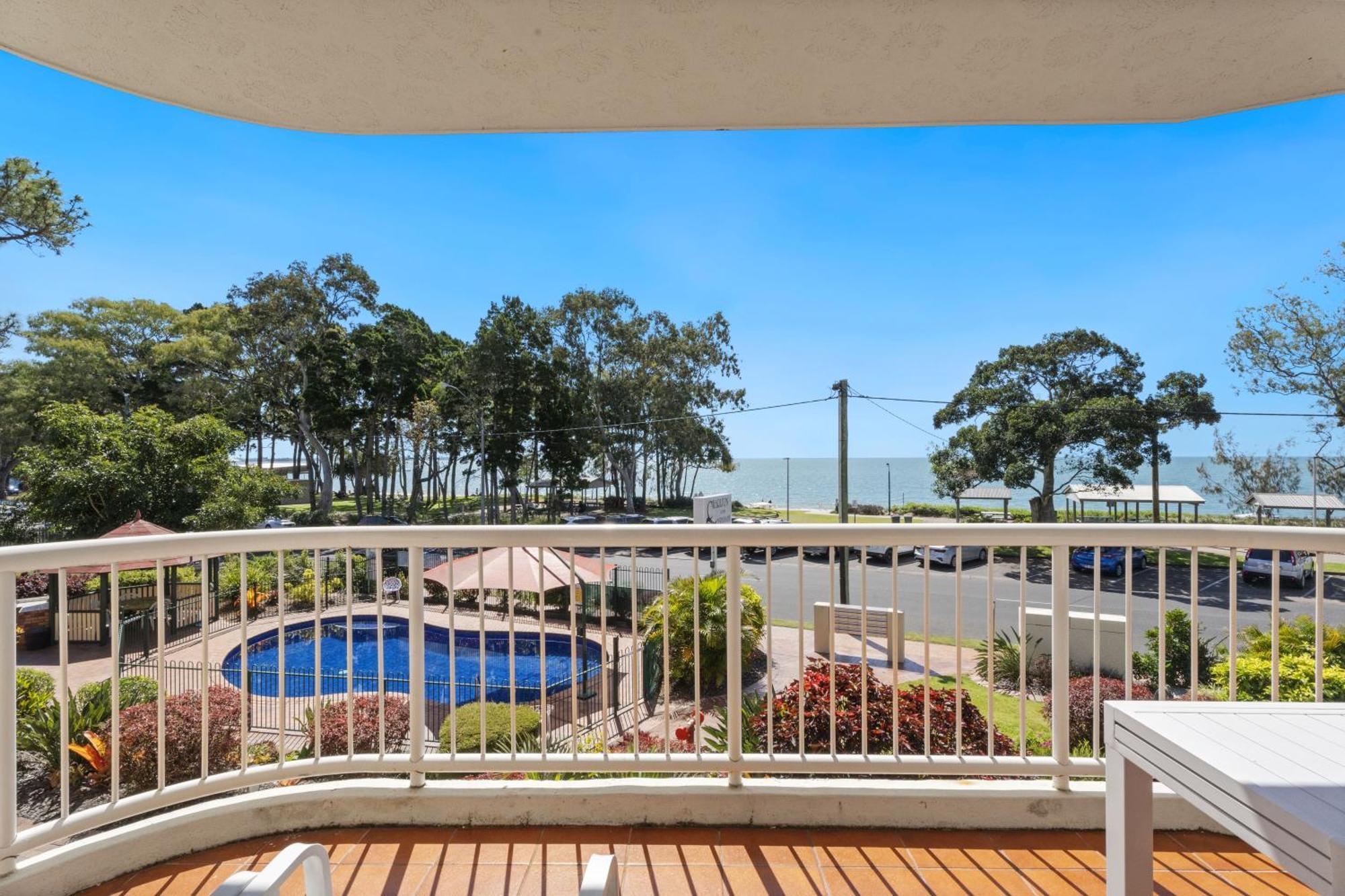 Charlton On The Esplanade Lejlighedshotel Hervey Bay Eksteriør billede