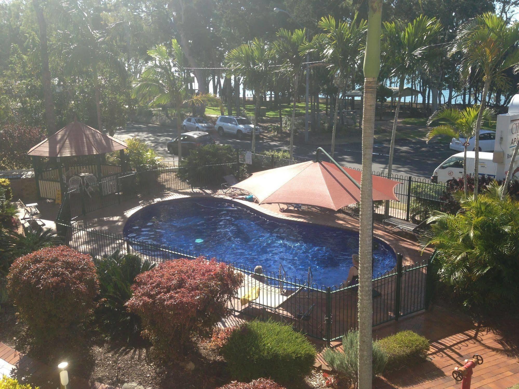 Charlton On The Esplanade Lejlighedshotel Hervey Bay Eksteriør billede